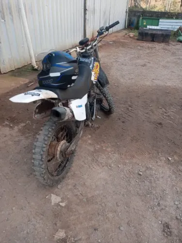 Vende se moto DT com motor da CG Titan 125