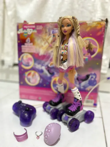 Barbie My Scene Roller Girls Controle remoto Completa| 2006