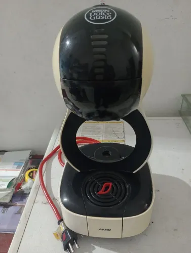 Cafeteira doce gusto nescafé 220 vts 