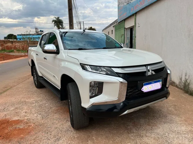 Mitsubishi L200 Triton Sport HPE 2.4 CD Diesel Aut. 2022