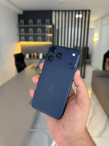 iPhone XR adaptado para 17 Pro excelente