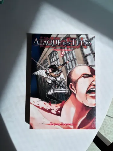 mangá attack on titan (ataque dos titãs) 02