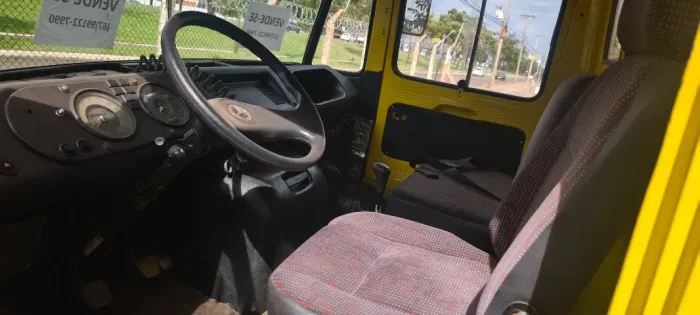 Caminhão 608 Baú ano 1978 ótimo estado de conservação. 