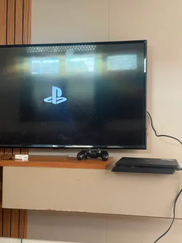 Vende-se PS4 Slim