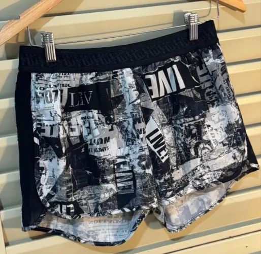 Shorts Academia Live