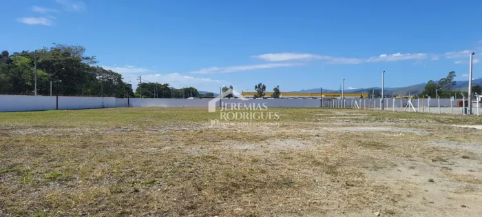 Terreno comercial para venda e locação com 5.437 m² no bairro Feital em Pindamonhangaba/SP