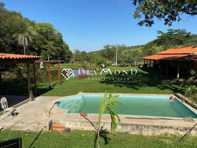 FAZENDA 34 HECTARES - PORTEIRA FECHADA - 60 KM DE UBERLÂNDIA