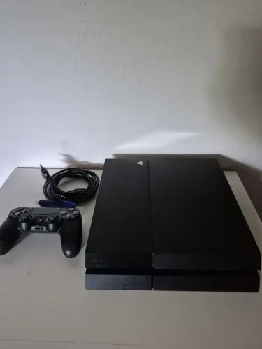 Ps4 Fat com 1TB com tudo original - 1 Mês de Garantia (faço envio)