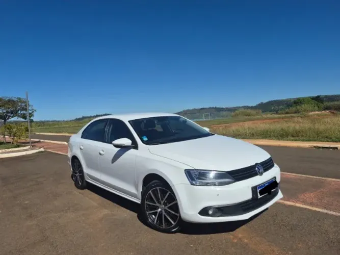Volkswagen Jetta Comfortline 2.0 T.flex 8V 4P Tipt. 2014