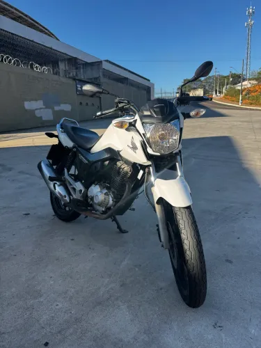 Honda CG 160 - Ano 2023 - Muito Conservada