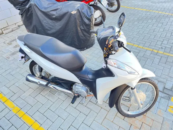 Estou vendendo por motivos quero uma moto alta