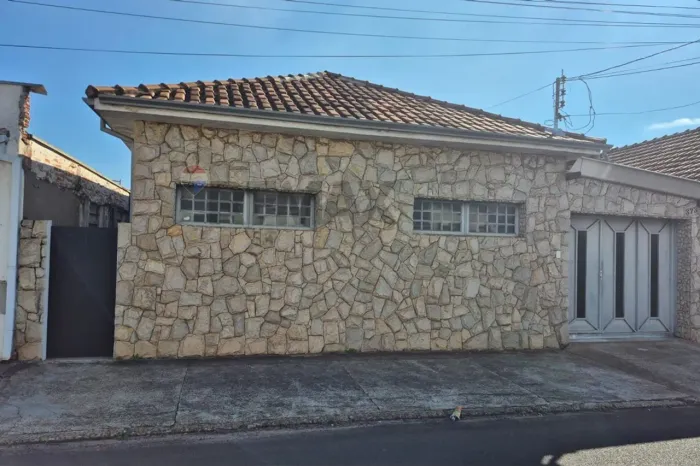 Casa para 3 dormitórios/locação