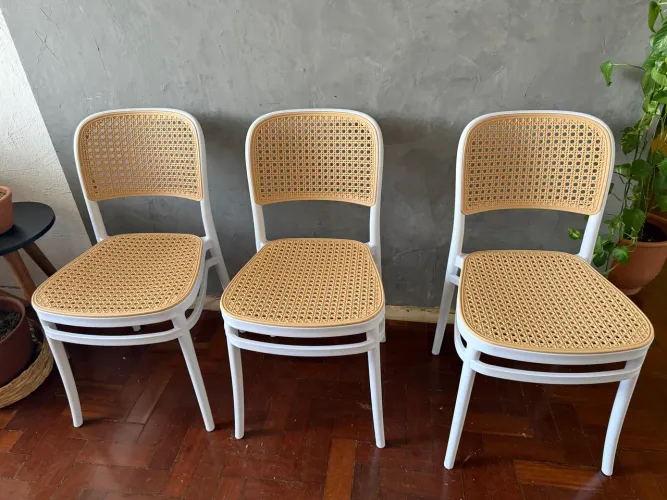 Cadeira De Jantar Rattan Amis Arabesco Empilhável 3 Unidades R$ 140(cada) 