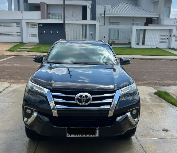 Toyota Hilux SW4 SRX 4X4 2.8 TDI 16V Dies. Aut. 2019