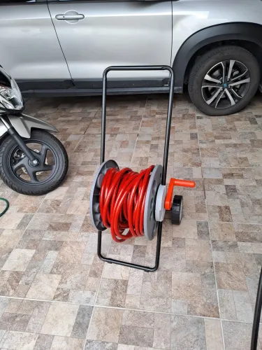 Mangueira 25m + suporte enrolador