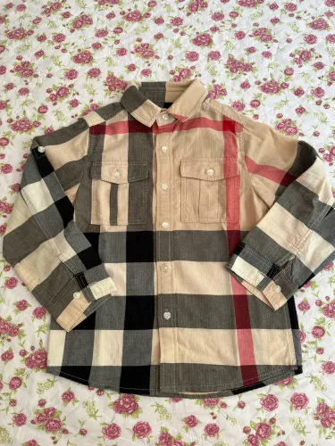 Camisa Burberry tam 6 anos, original