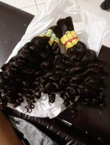 Cabelo Humano cacheado 180g ,25cm