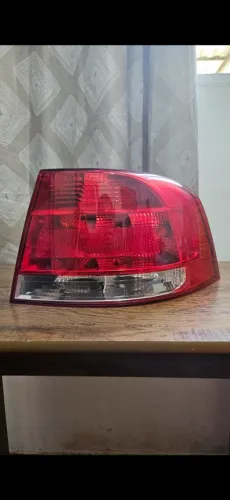 LANTERNA TRASEIRA VOYAGE VOLKSWAGEN