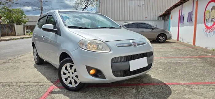 Fiat Palio Attractive 1.0 EVO Fire Flex 8V 5P 2013