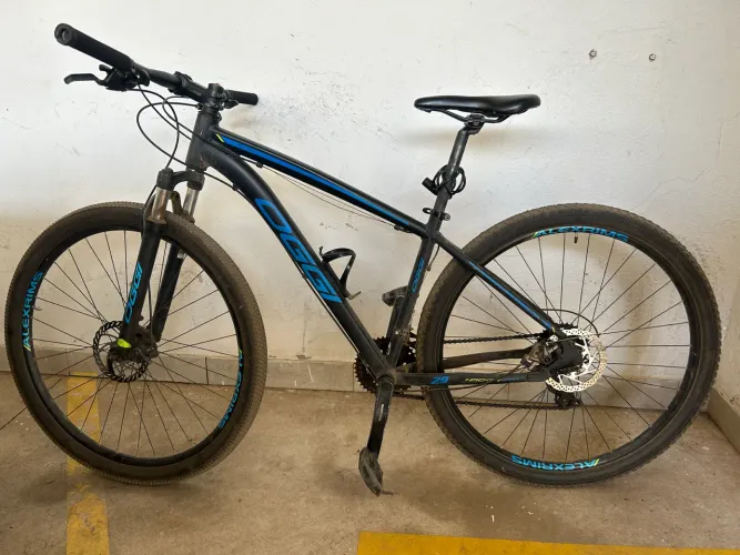 Bike OGGI Hacker Sport 29 Freio a Disco Shimano 