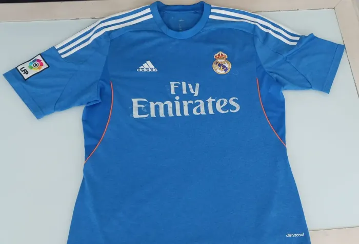 Camisa Real Madrid da adidas.