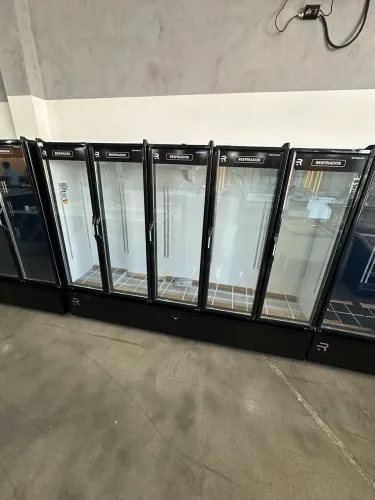 Auto serviço 5 portas resfriados 1630L - refrimate