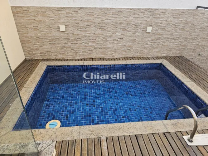 Imperdível cobertura de luxo à venda em Icaraí, Niterói-RJ: 4 quartos, 1 suíte, 3 salas, 3