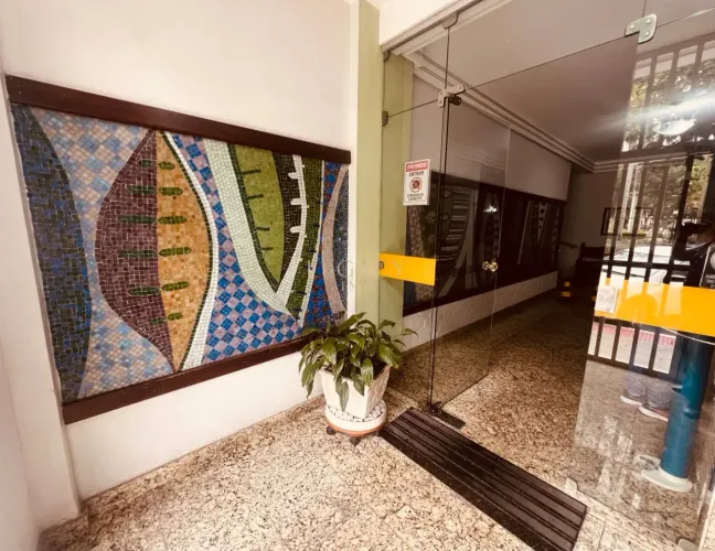 3 QUARTOS AMPLO, ELEVADOR NO PARQUE MOSCOSO REF: 104714