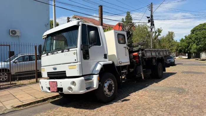 Ford Cargo 1722 Munck PKK 12.500 ano 2010 