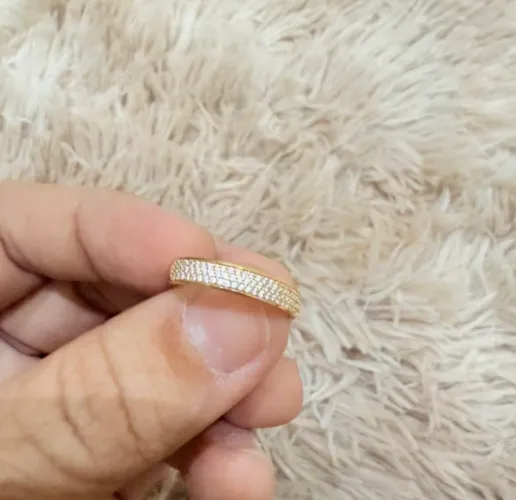 Anel aparador em ouro 18k 750 com pedraria  zircônia