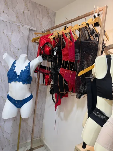 Vendo todo estoque para montar loja lingerie