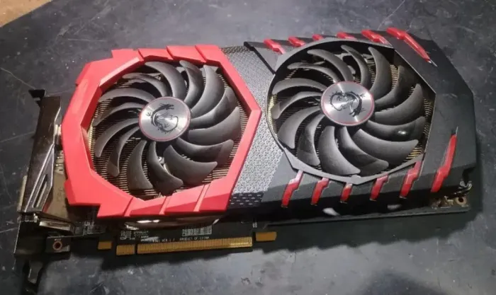 Placa de vídeo AMD MSI RX580 8gb DEFEITO!!!
