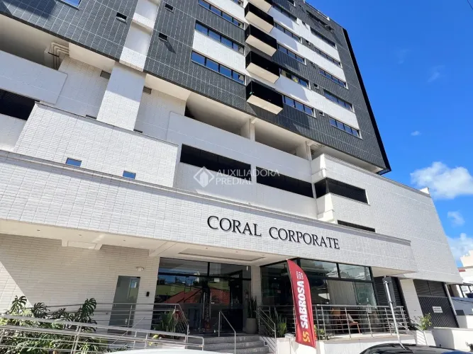 Sala à venda no Coral Corporate - Coqueiros