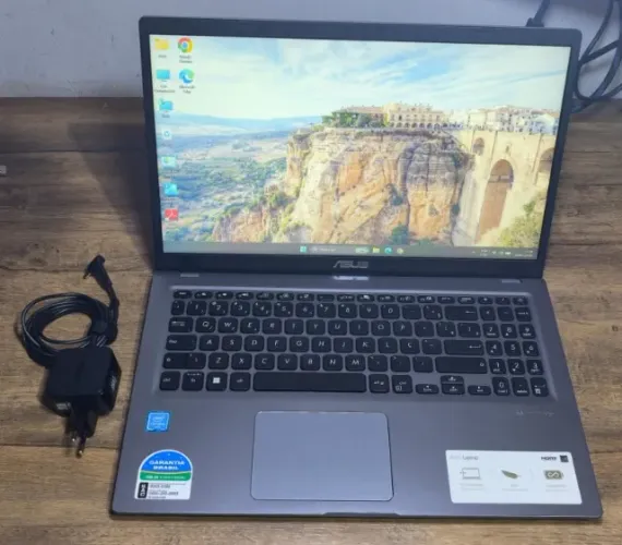 Notebook Asus Intel / 4 GB Ram / 128 GB SsD / 3 Hrs Bateria / Carregador / Tela 15.6
