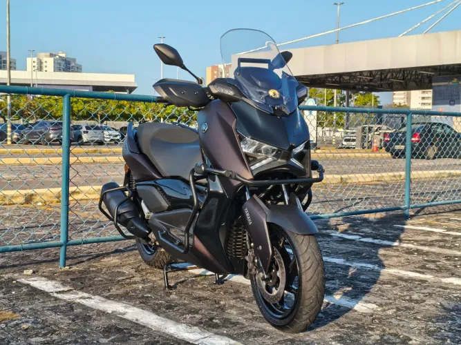 Yamaha X-Max 300 2026 - Apenas 6.000 km - Vitrificada + Protetores SCAM + Pneu Michelin