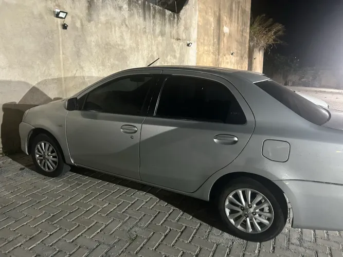 Toyota Etios XLS Sedan 1.5 Flex 16V 4P Mec. 2013