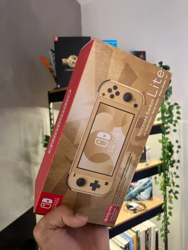 Nintendo Switch Lite Zelda Edition [LACRADO]