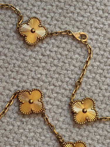 Van cleef colar de ouro 18