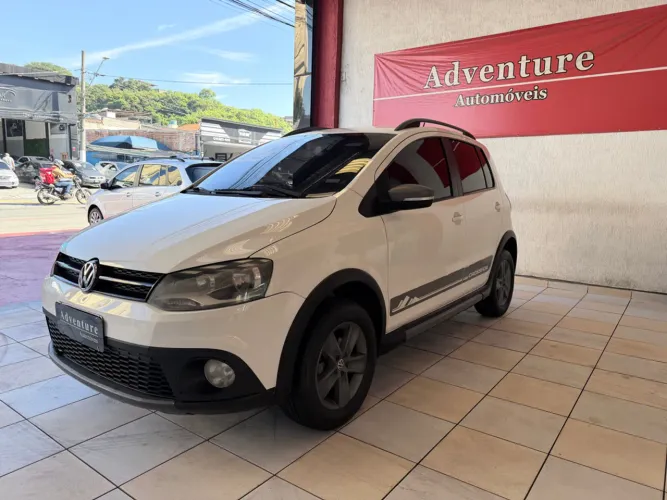 Volkswagen Crossfox 1.6 MI Total Flex 8V 5P 2012