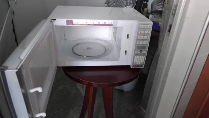 FORNO DE MICROONDAS 34 LITROS