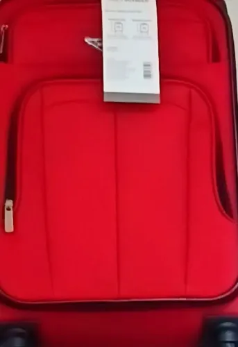 Vendo uma mala de viajem de viajem nova.