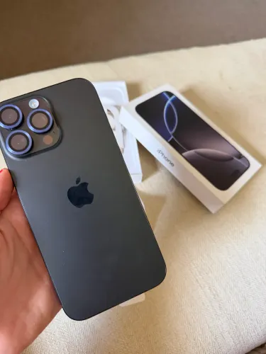 iPhone 16 Pro Max 256GB - Única Dona (Impecável + Brindes)