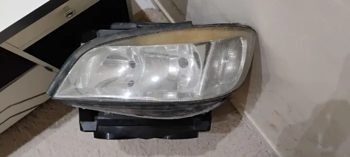 Farol Dianteiro Chevrolet Zafira 2001 Até 2012 Usado Original