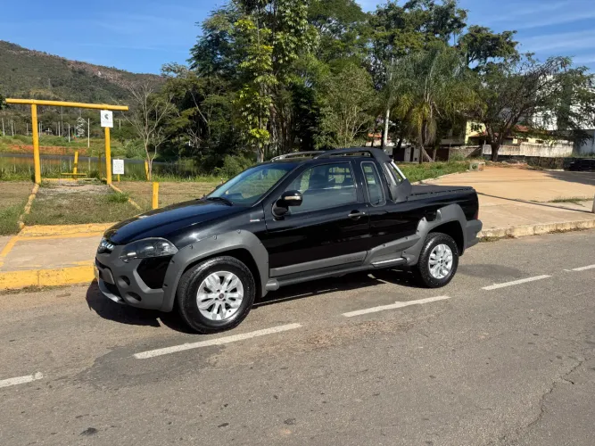 Fiat Strada Adventure 1.8/ 1.8 Locker Flex CE 2013