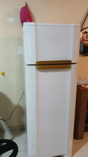 Geladeira Duplex Branca 276 litros MODELO RCD34.