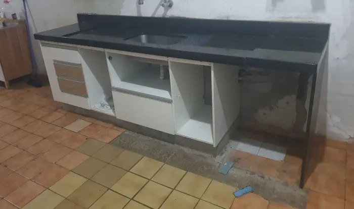 Bancada de granito completa com cuba