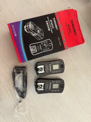 Vendo dois rádios flash s novo na caixa