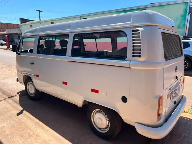 Volkswagen Kombi Standard 1.4 MI Total Flex 8V 2014