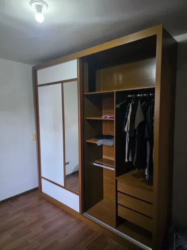 Guarda Roupa Novinho 1 ano de uso