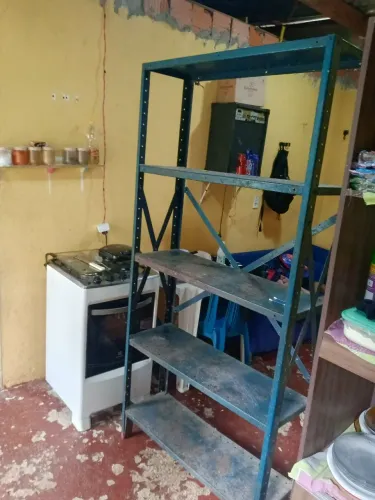 Armário prateleira de ferro